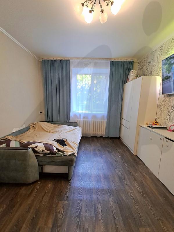 Продажа 3-комнатной квартиры, Солнечногорск, Военный городок ул,  17