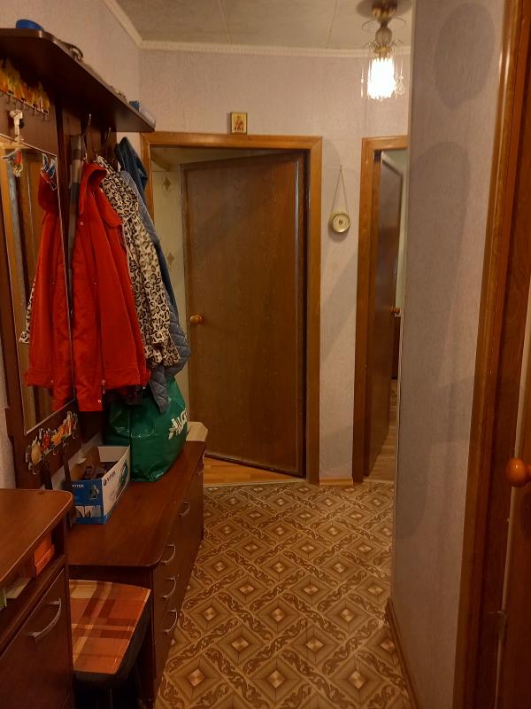 Продажа 2-комнатной квартиры, Солнечногорск, Военный городок ул,  27