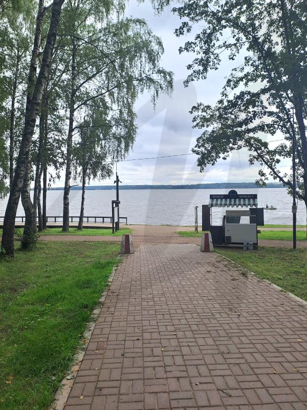 Продажа 3-комнатной квартиры, Солнечногорск, Военный городок ул,  17