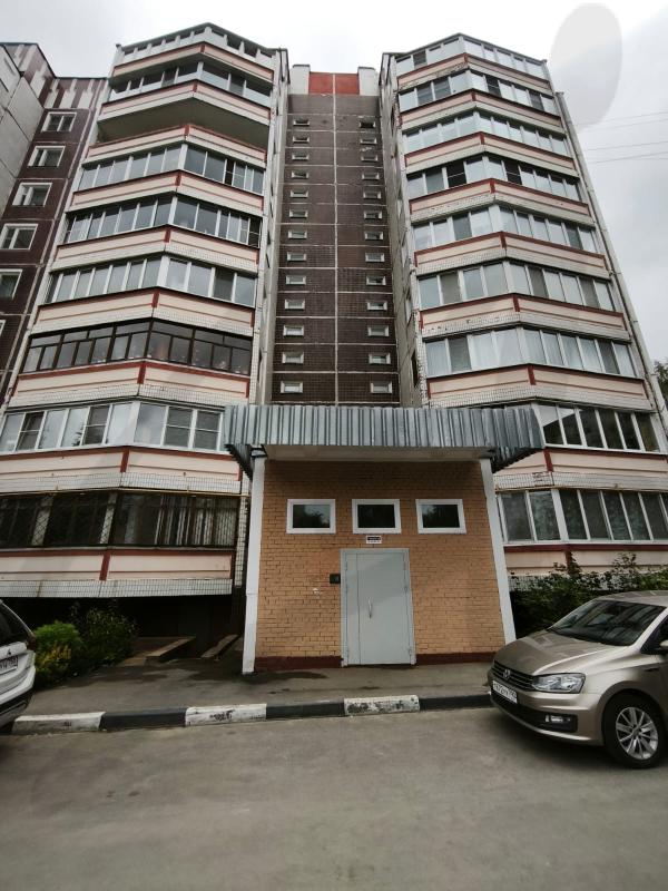 Продажа 3-комнатной квартиры, Солнечногорск, Военный городок ул,  4