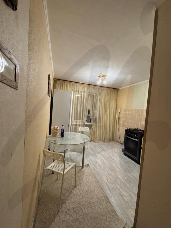 Продажа 2-комнатной квартиры, Солнечногорск, Военный городок ул,  8