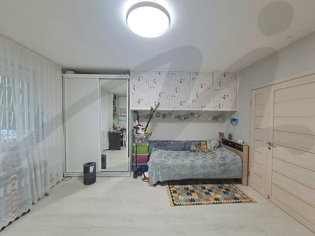 Продажа 2-комнатной квартиры, Солнечногорск, Военный городок ул,  11