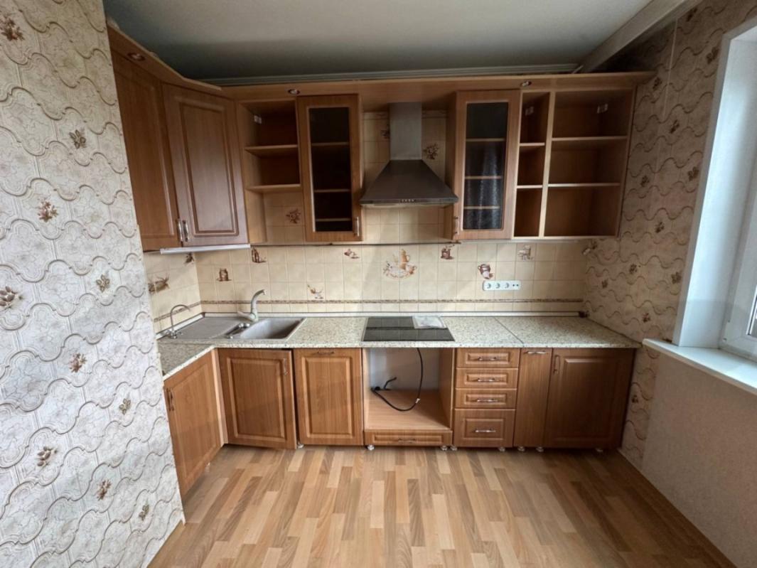 Продажа 3-комнатной квартиры, Москва, Верхние Поля ул,  40