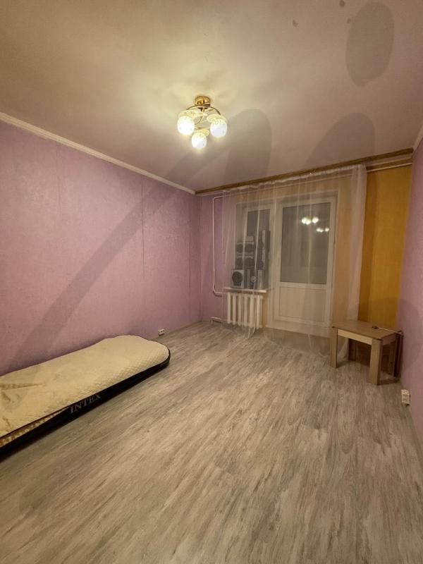 Продажа 2-комнатной квартиры, Солнечногорск, Военный городок ул,  8