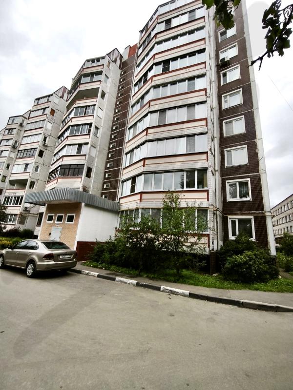 Продажа 3-комнатной квартиры, Солнечногорск, Военный городок ул,  4