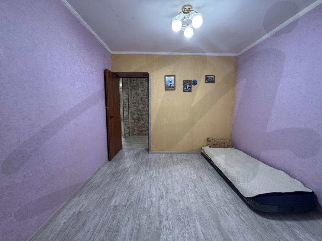 Продажа 2-комнатной квартиры, Солнечногорск, Военный городок ул,  8