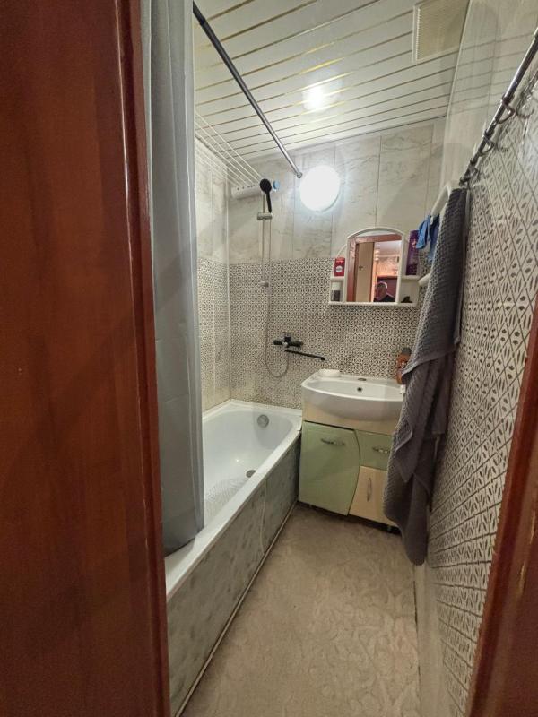 Продажа 2-комнатной квартиры, Солнечногорск, Военный городок ул,  8